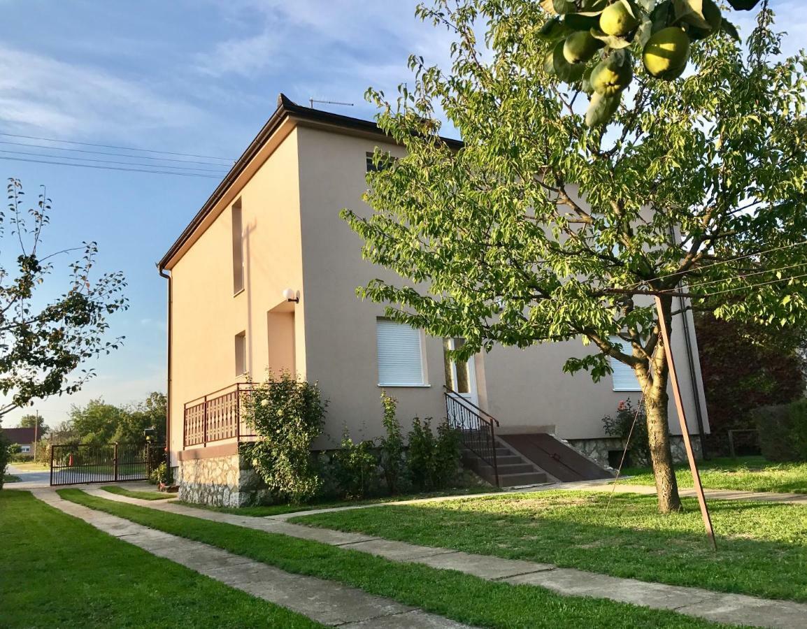Apartmani Matosevic Ivankovo Exteriör bild